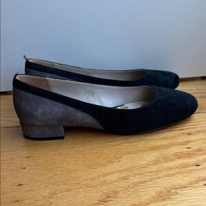 Boden Black and Gray Women's Flats 37